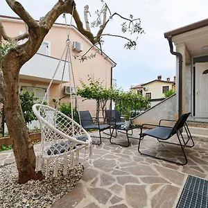 https://villa-dvori-basanija.in-istria.net