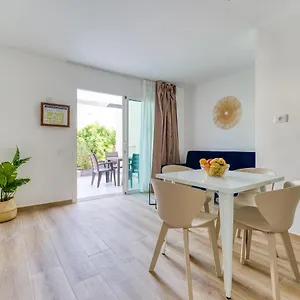  Appartamento Homeforguest Moderno Con Piscina En Spagna